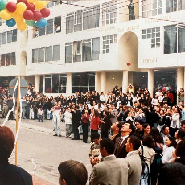 44 años construyendo país a través de la educación