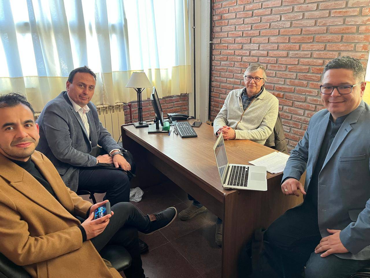 Delegación de la Facultad de Ciencias Sociales y Administrativas participó en las VIII Jornadas Internacionales de Filosofía Política en Argentina