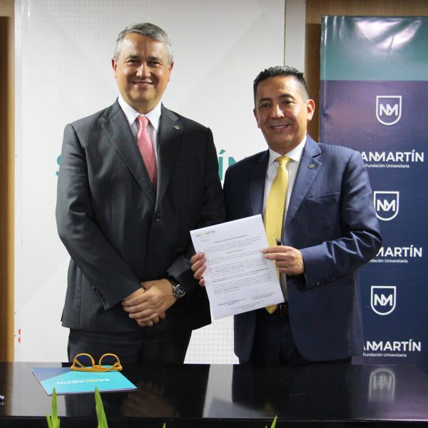 El Dr. Juan Santiago Correa Restrepo asume la Rectoría de la Fundación Universitaria San Martín