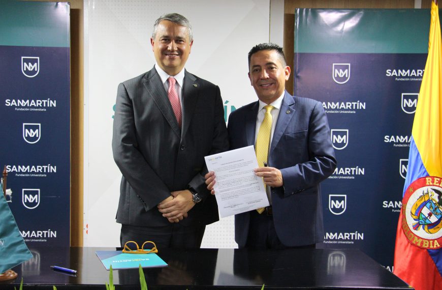El Dr. Juan Santiago Correa Restrepo asume la Rectoría de la Fundación Universitaria San Martín